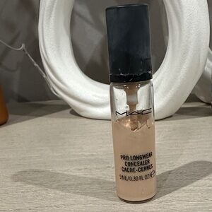 MAC Cosmetics Pro Longwear Concealer